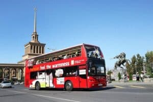 אוטובוס התיירים של ירוואן